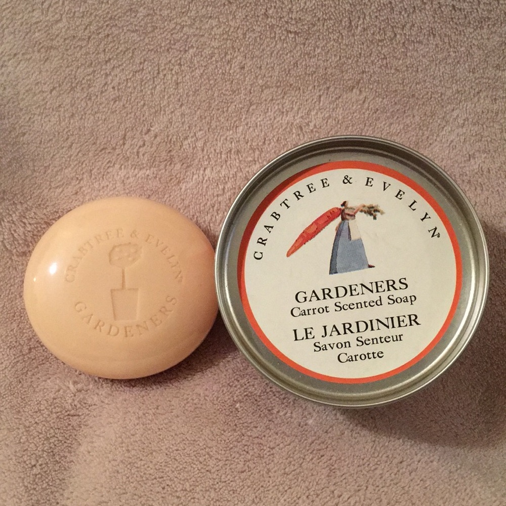 Crabtree Evelyn Gardeners Carrot Scented Soap NWT